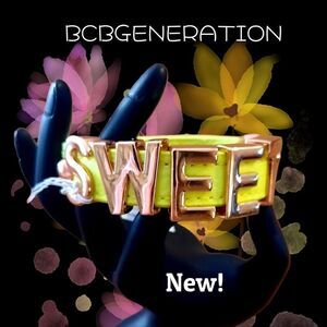 BCBGENERATION "Sweet" Neon Snap Bracelet